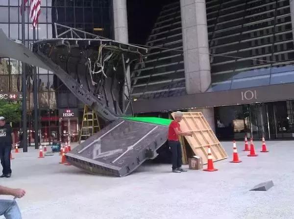《复仇者联盟》真实场景中搭建的绿幕抠像场景 《复仇者联盟》真实场景中搭建的绿幕抠像场景